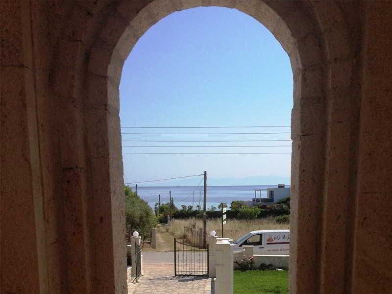 ניאה סקיוני Paradisos Apartments מראה חיצוני תמונה